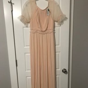ASOS TFNC wedding pleated maxi dress🌸